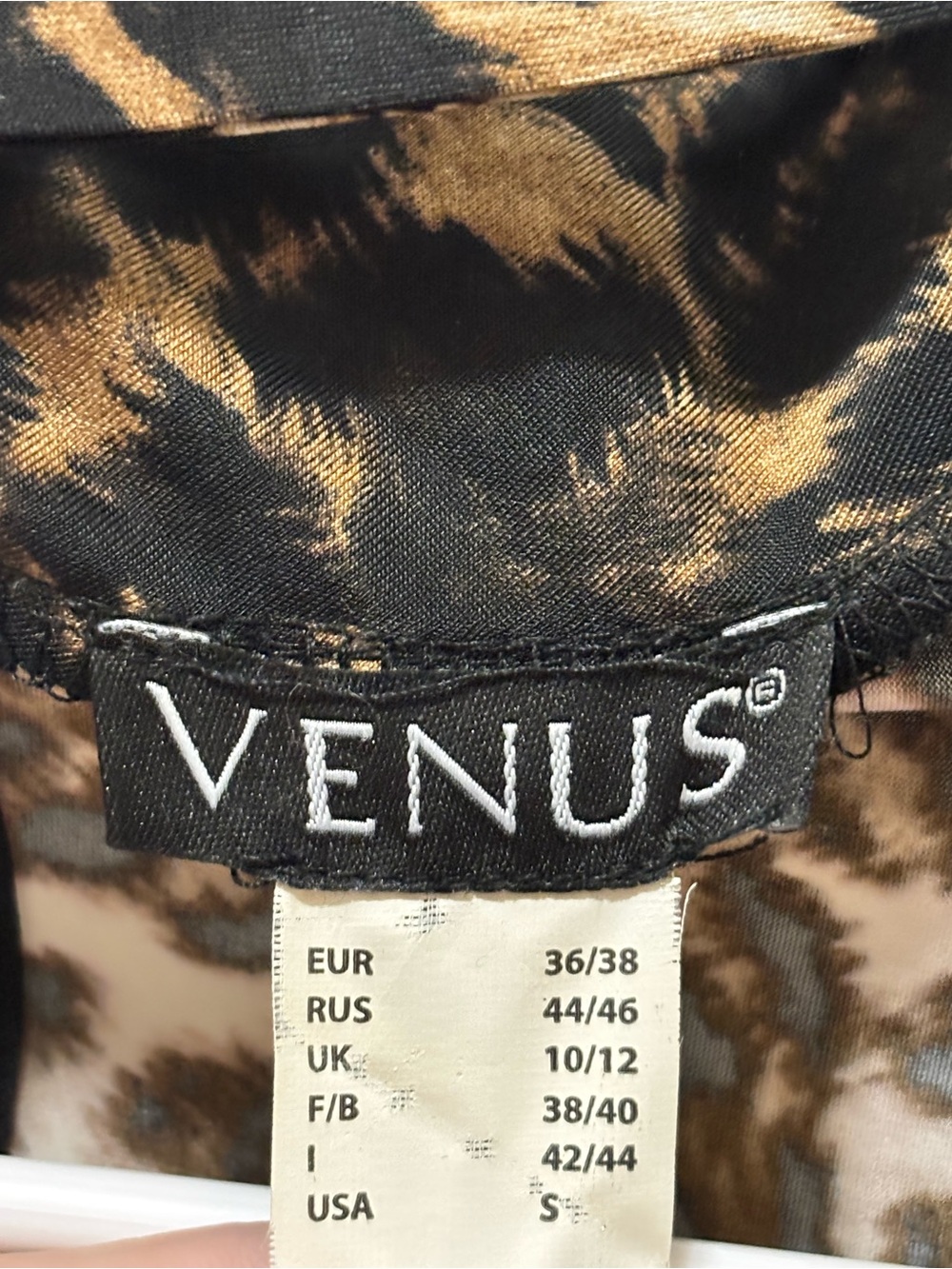VENUS Leopard Print Ruched Keyhole Top | Size Small - Picture 4 of 4